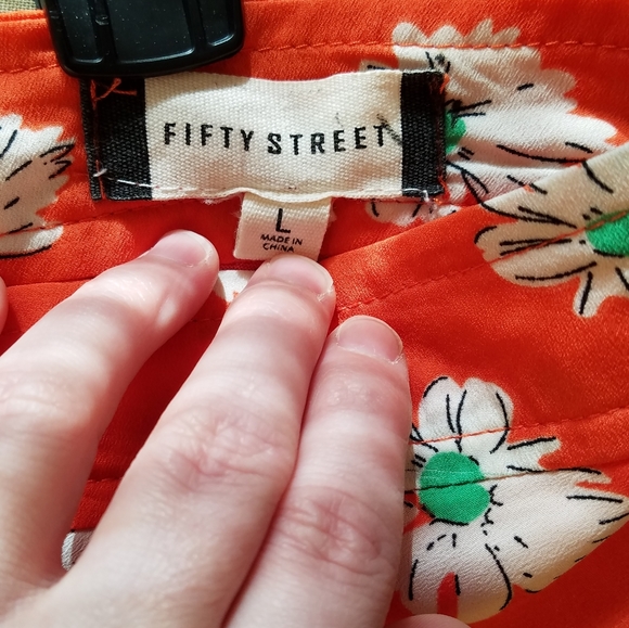 Cute orange flouncy skirt in great condition - Picture 3 of 6